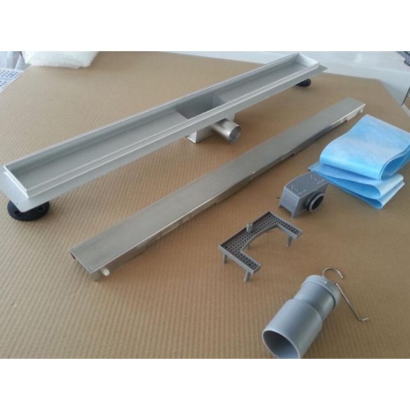 AREZZO design 700 mm-es rozsdamentes acél folyóka Steel ráccsal AR-700